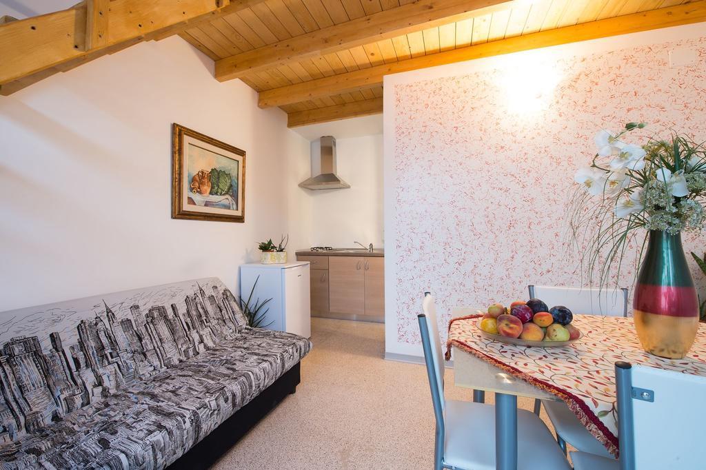 Raffaela Casa Vacanze Aradeo ภายนอก รูปภาพ