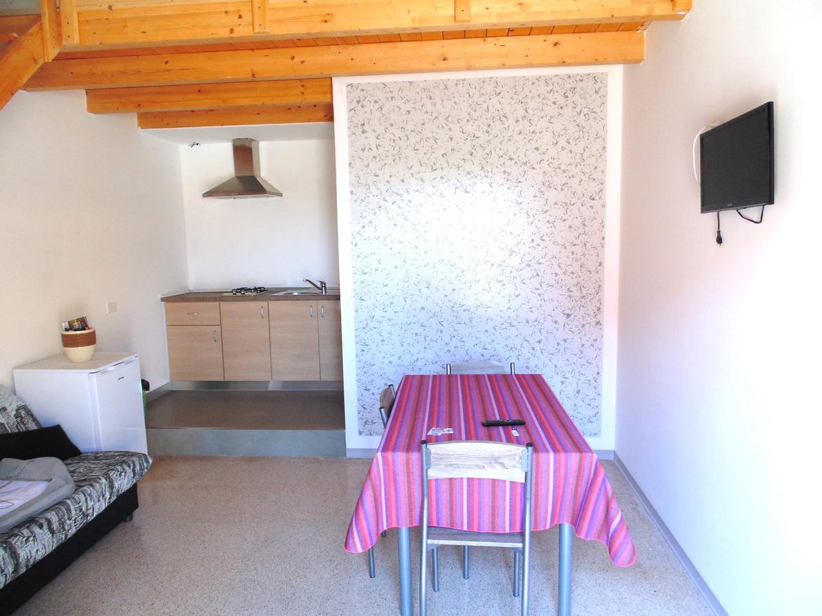 Raffaela Casa Vacanze Aradeo ภายนอก รูปภาพ