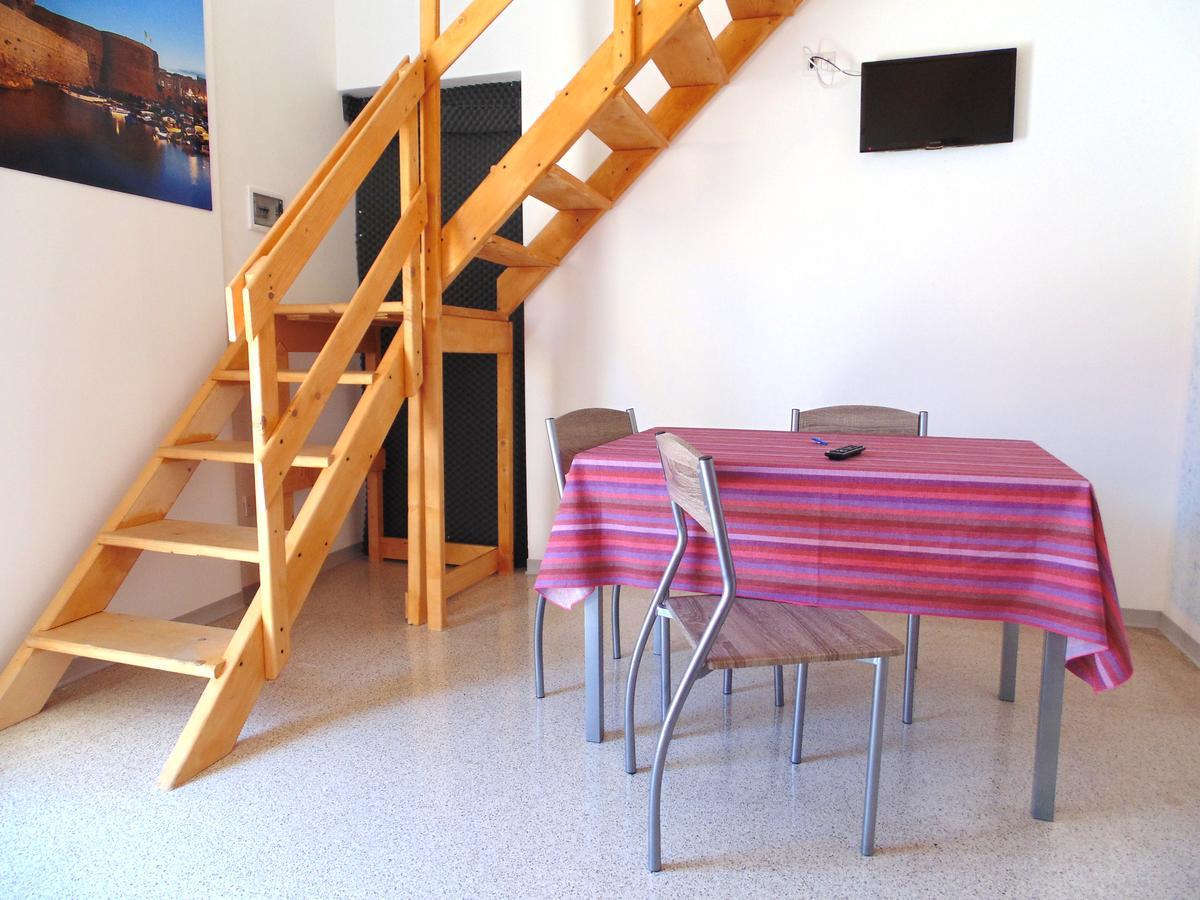 Raffaela Casa Vacanze Aradeo ภายนอก รูปภาพ