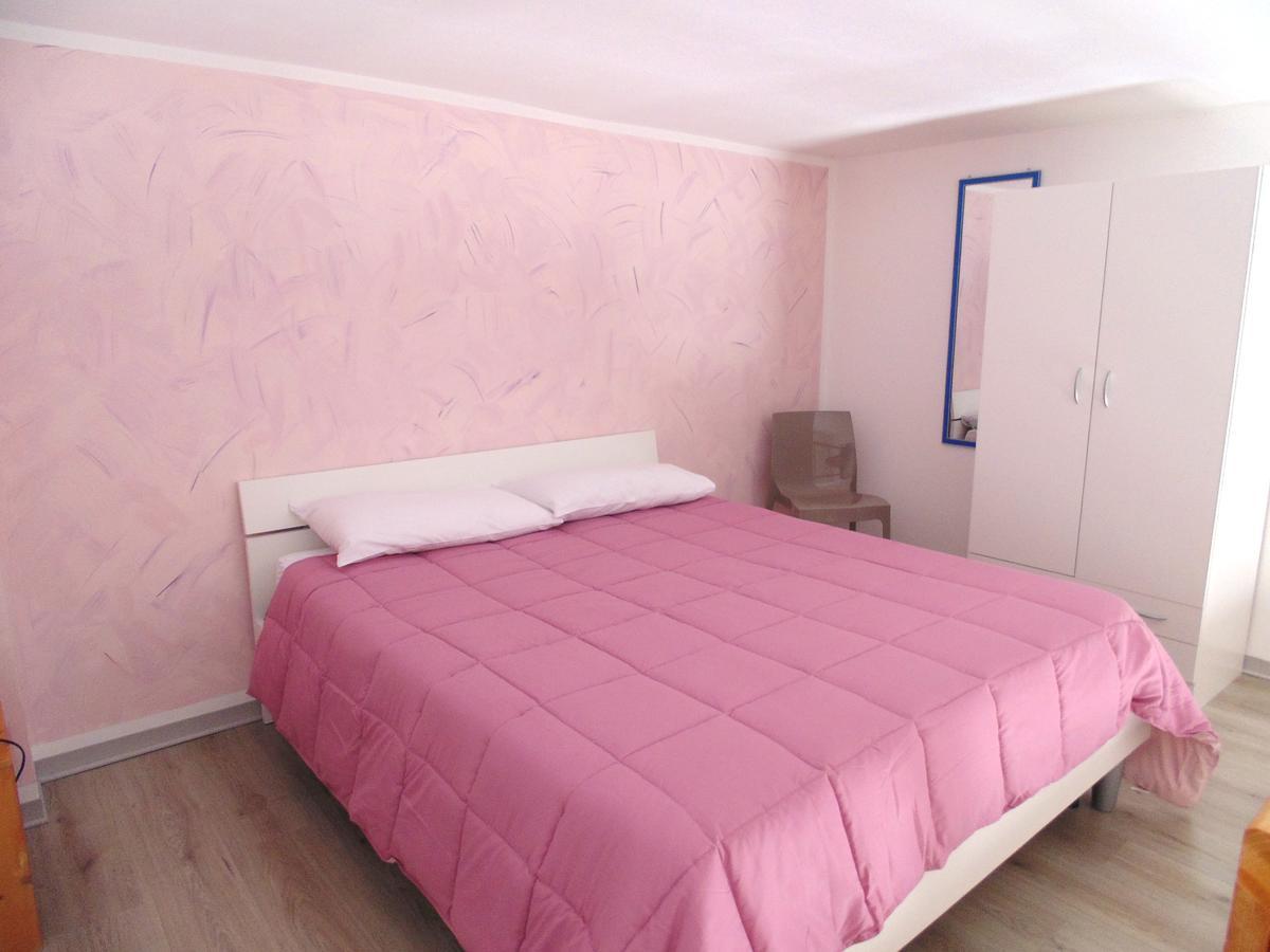 Raffaela Casa Vacanze Aradeo ภายนอก รูปภาพ
